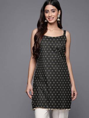 Black polyester tunics 1