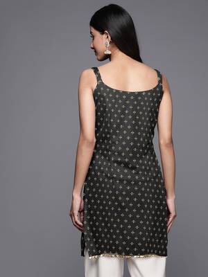 Black polyester tunics 4
