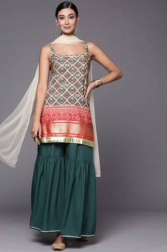 Multocolor printed poly crepe kurta sets