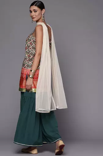 Multocolor printed poly crepe kurta sets