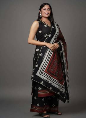 Black printed kurta sets 3
