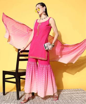 Pink printed poly crepe kurta sets 1