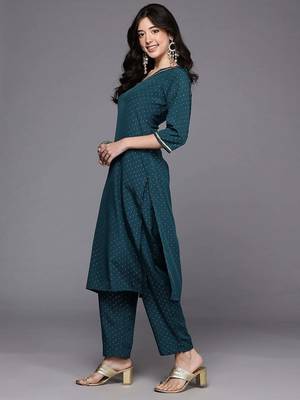 Green printed poly crepe kurta sets 4