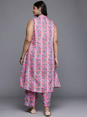 Grey printed cotton blend kurta sets 5