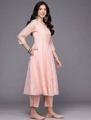 Pink printed organza kurta sets 5