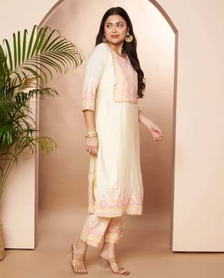 Orange printed silk blend kurta sets 5