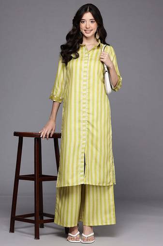 Yellow printed cotton blend kurta sets