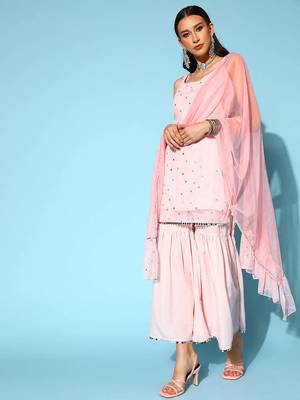Pink printed poly crepe kurta sets 3