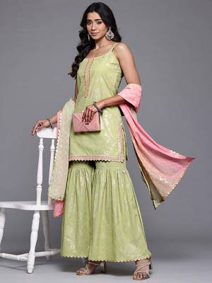 Green printed pure cotton kurta sets 1