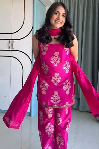 Pink printed art silk kurta sets