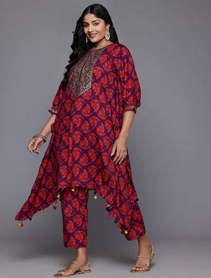 Purple printed poly crepe kurta sets 5