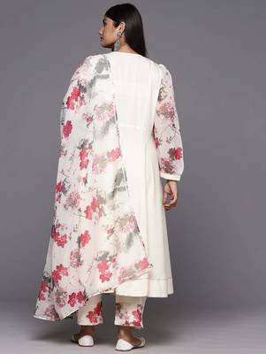Off white solid poly crepe kurta sets 4