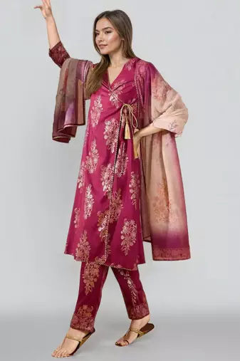 Purple printed silk blend kurta sets