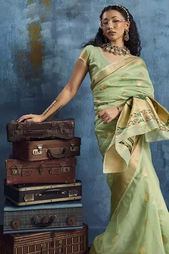 Pista zari tissue handloom weaving saree
