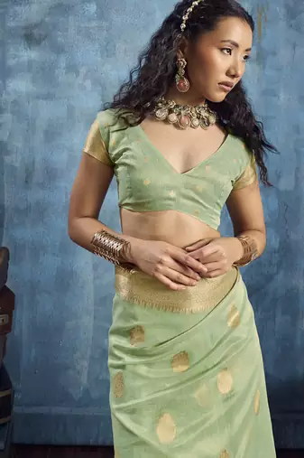 Pista zari tissue handloom weaving saree