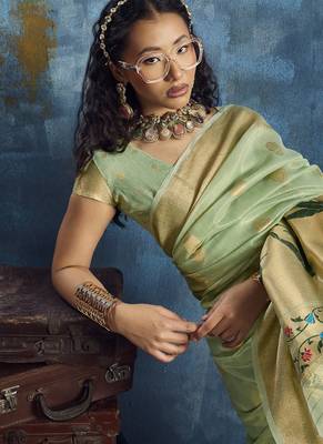 Pista zari tissue handloom weaving saree 5