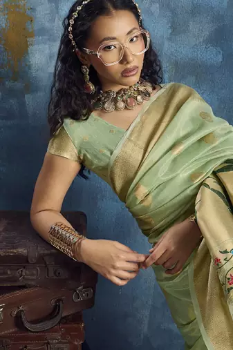 Pista zari tissue handloom weaving saree