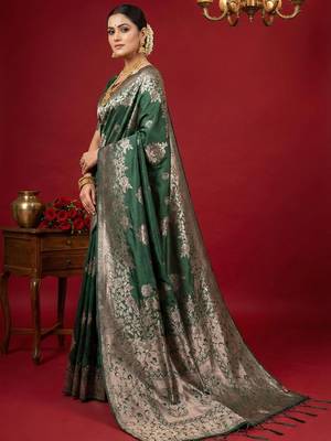 green soft silk blend saree  elegant & comfortable 2