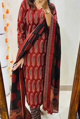 Floral printed v neck  cotton kurta trosuer and dupatta set 1