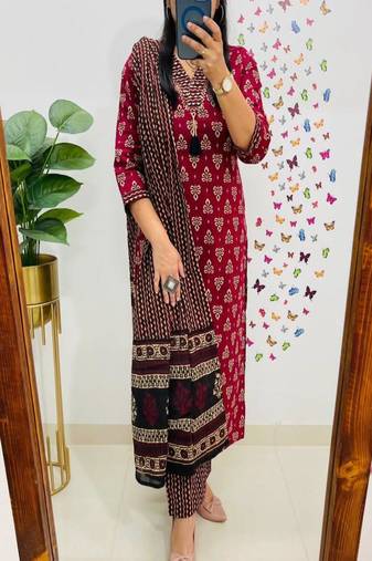 Floral printed v neck pure cotton kurta trosuer and dupatta set