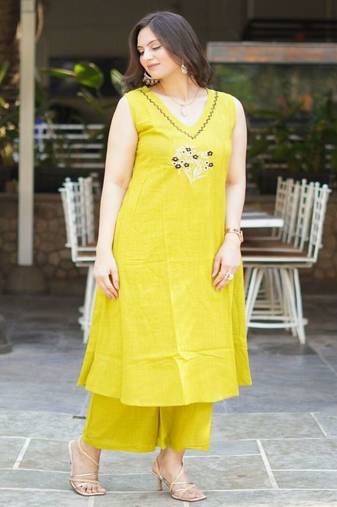 Floral embroidered pure cotton v neck kurta & trouser set