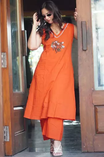 Floral embroidered pure cotton v neck kurta & trouser set