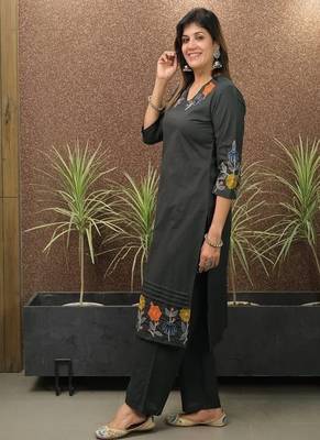 Floral embroidered cotton v neck kurta & trouser set 2