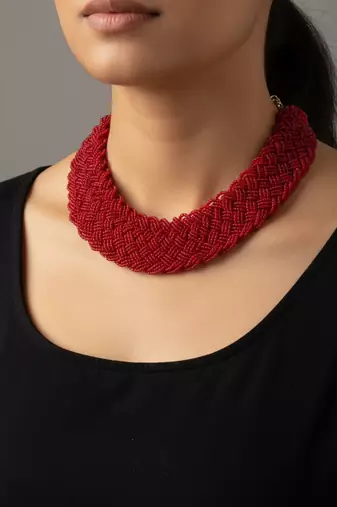 Nvr women vintage braided beads red coloured necklace