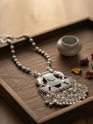 Nvr women oxidized silver-plated elephant design necklace 3