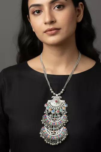 Nvr women oxidized silver plated multi-stone banjara necklace