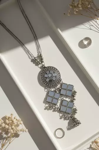 Nvr women oxidized silver plated mirror work necklace