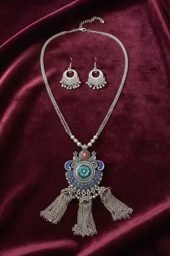 Nvr women's oxidised silver-plated tribal jewellery set