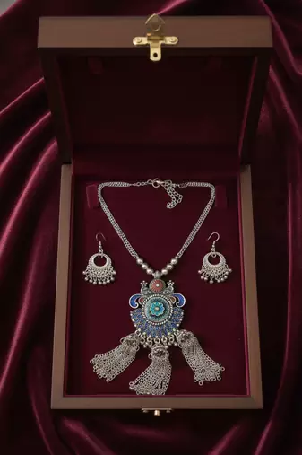 Nvr women's oxidised silver-plated tribal jewellery set