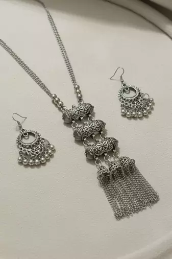 Nvr women's silver-plated oxidised tribal jewellery set