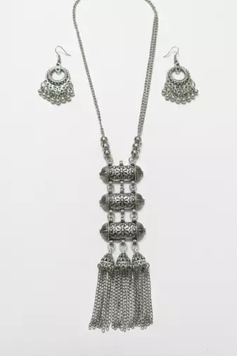 Nvr women's silver-plated oxidised tribal jewellery set