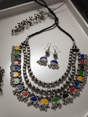 Nvr women multicolor german silver elite chic artificial stones layered jewellery set 4