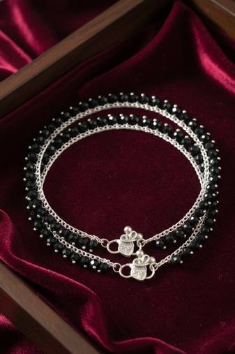 Nvr women silver-plated oxidised german silver anklet with black beads