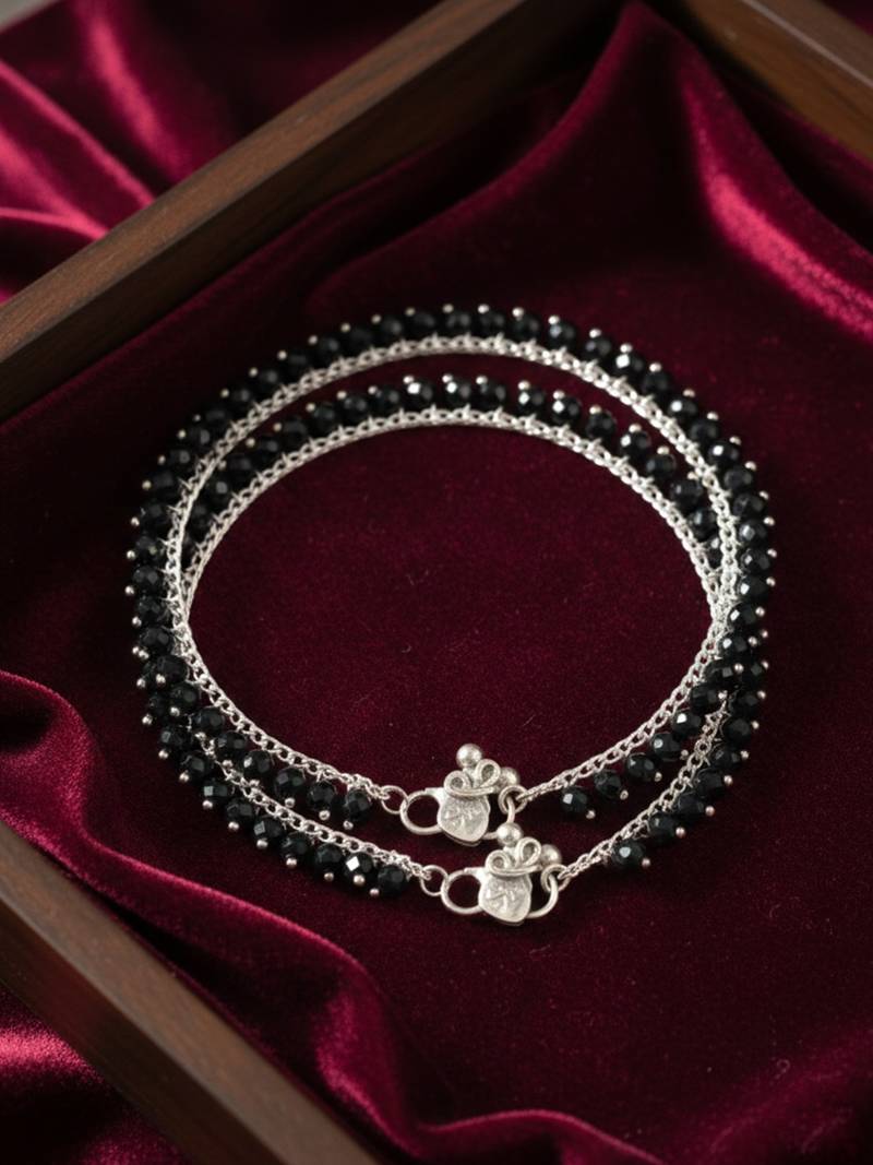 Nvr women silver-plated oxidised german silver anklet with black beads