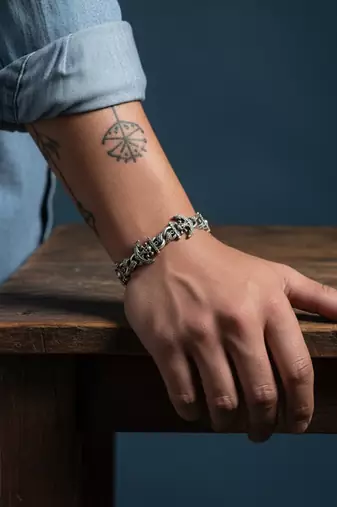 Nvr men's silver plated skull head link bracelet