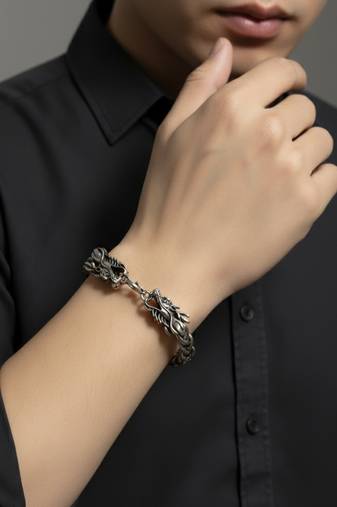 Nvr men's silver plated stylish charm bracelet