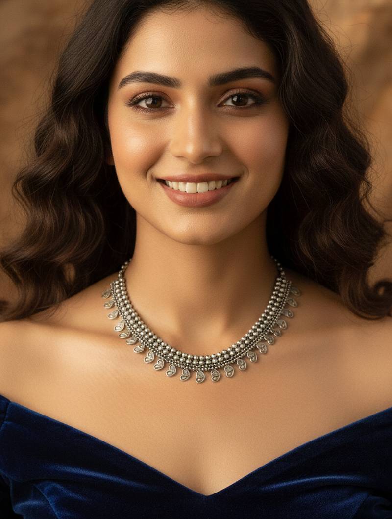 Nvr women german oxidized silver plated leaf choker necklace