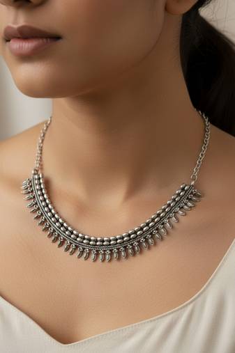 Nvr women oxidized silver plated tribal leaf choker necklace
