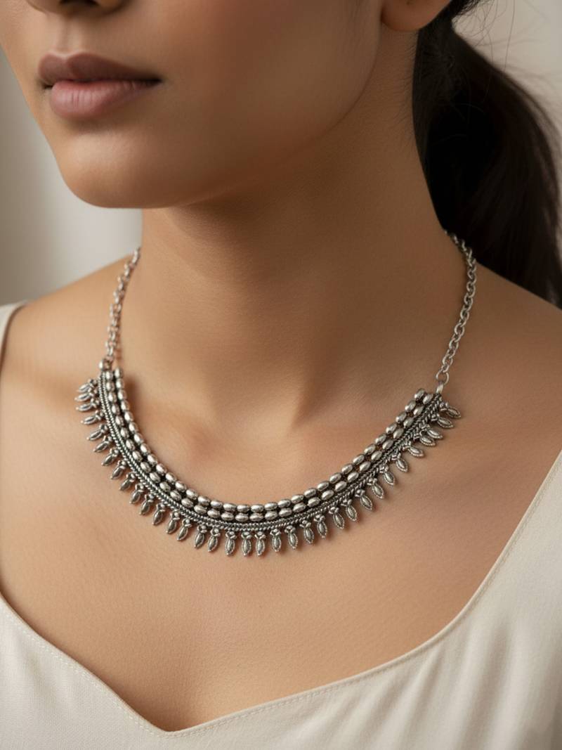 Nvr women oxidized silver plated tribal leaf choker necklace