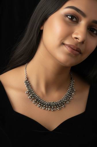 Nvr women traditional indian leaf tribal choker necklace