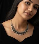 Nvr women traditional indian leaf tribal choker necklace