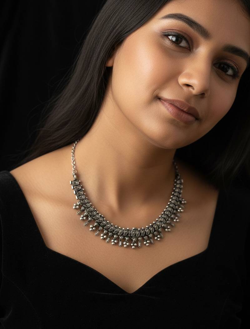 Nvr women traditional indian leaf tribal choker necklace