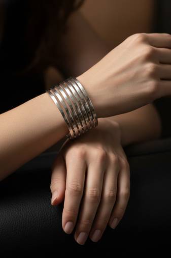 Nvr women plain split coil silver plated cuff bracelet 