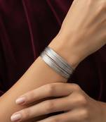 Nvr women silver plated circle split coil wire cuff bracelet