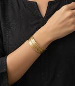 Nvr women gold plated circle split coil wire cuff bracelet