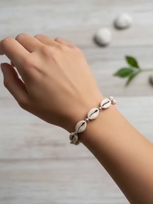 Nvr women handmade cowrie shell & beaded bracelet  2